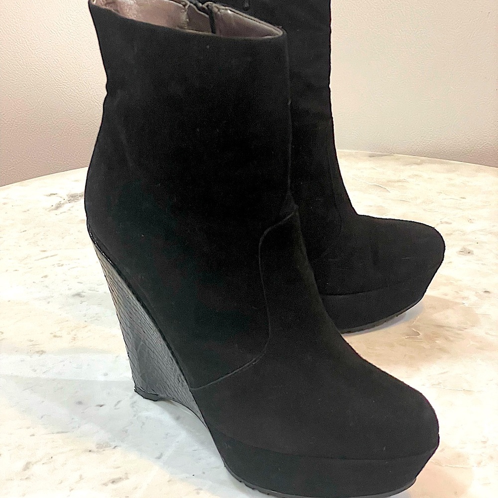 Osmose Italy Black Suede Bootie with Snakeskin Heel